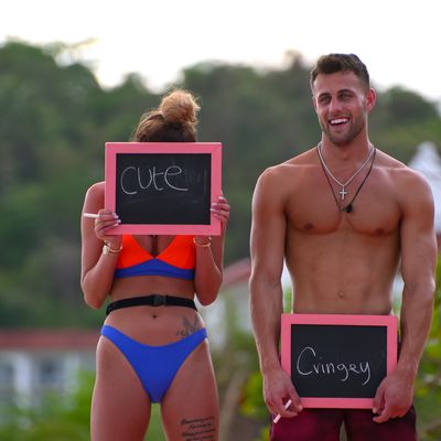 Perfect Match' Pool Scene: Unpacking the Chloe and Shayne Drama