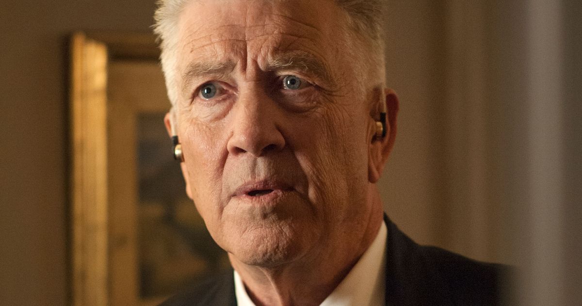 Twin Peaks' cast lobbies to keep David Lynch attached to revival