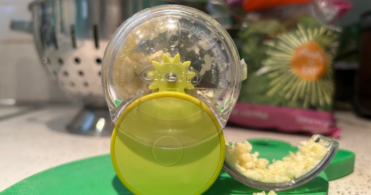 Chef’n Garliczoom Garlic Chopper Review 2022 The Strategist