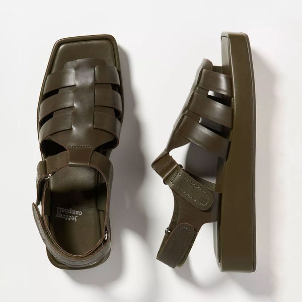 NWOT Vaneli Tortoiseshell and black sandals | Toe loop sandals, Black sandals, Studded sandals