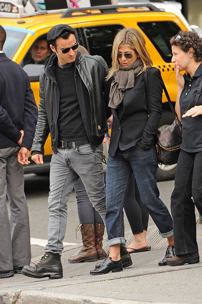 Jennifer Aniston and Justin Theroux Do His-and-Hers Off-Duty Style Again