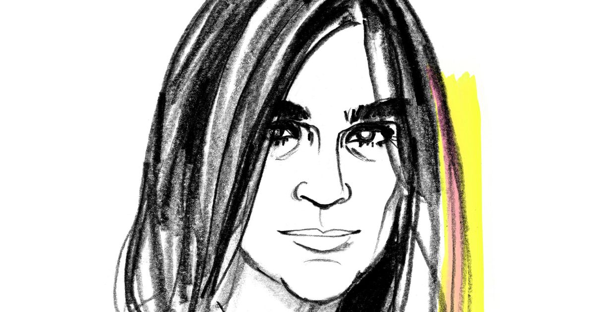 https://www.thecut.com/2019/06/how-i-get-it-done-legendary-fashion-editor-carine-roitfeld.html?utm_medium=s1&utm_campaign=thecut&utm_source=tw