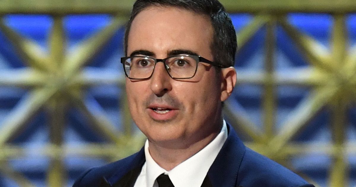 約翰·奧利弗（John Oliver）說，他與達斯汀·霍夫曼（Dustin Hoffman）性騷擾對抗“嘗試並失敗”