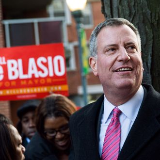 NEW YORK, NY - NOVEMBER 04: New York City Mayoral candidate Bill De Blasio speaks to campaign volunteers in a public housing village on November 4, 2013 in the Queens borough of New York City. De Blasio is considered the strong frontrunner as New York City voters go to the polls tomorrow to vote for the next mayor. (Photo by Andrew Burton/Getty Images)