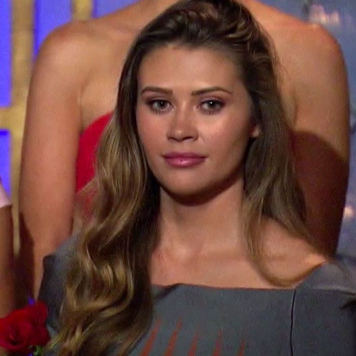 Collection 91+ Background Images Family Feud Bachelor Vs Bachelorette ...