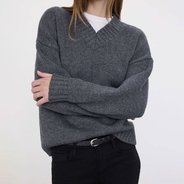 Frame Chunky V-Neck Sweater