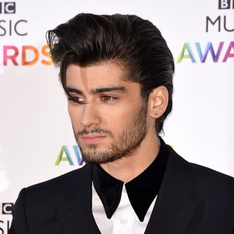 Zayn Malik’s Solo Career Starts With a Super-Melancholy Love Song ...