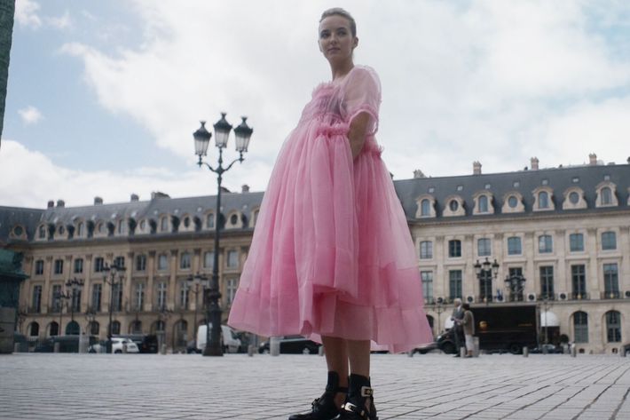 killing eve pink dress 