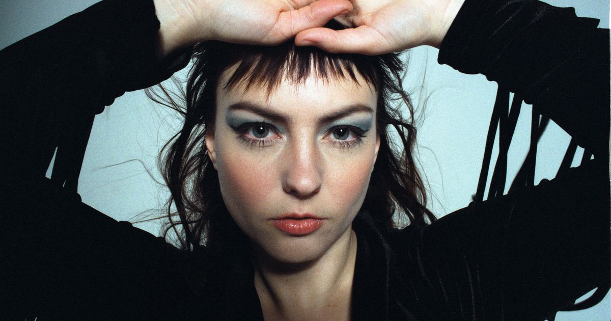 安吉爾·奧爾森 (Angel Olsen) 的流行病理智日常非常鼓舞人心