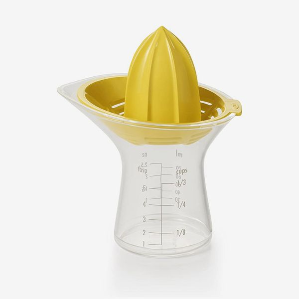 https://pyxis.nymag.com/v1/imgs/7c8/5ed/280cfe5c188e7d4ca8470d7de7b20b2eaf-oxo-lemon-juicer.rsquare.w600.jpg