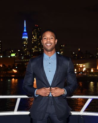 compensar Felicidades Aumentar Michael B. Jordan on Baby Feet Smell, Bubble Wrap, and His New Gig With Axe