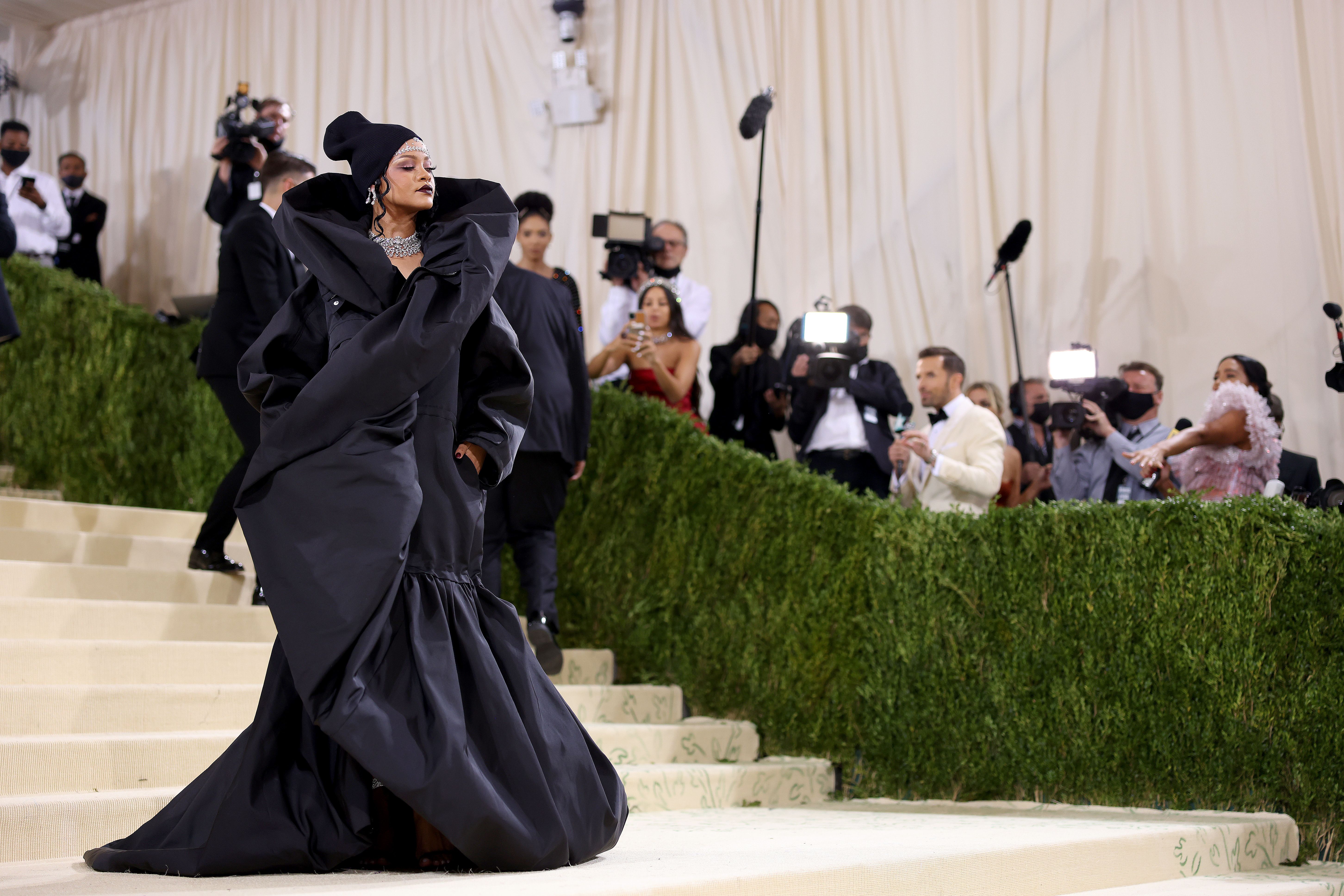 Met Gala 2021 Red Carpet: All the Celebrity Dresses, Outfits, and Looks —  See Photos