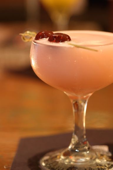 Mrs. Dalloway: Gin, raspberry puree, lemon juice, egg white.