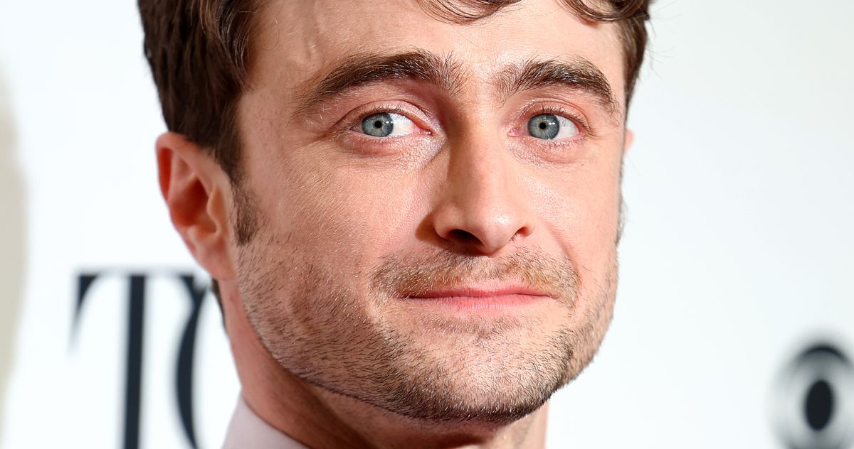 Daniel Radcliffe Is Doing Something Weird Again!