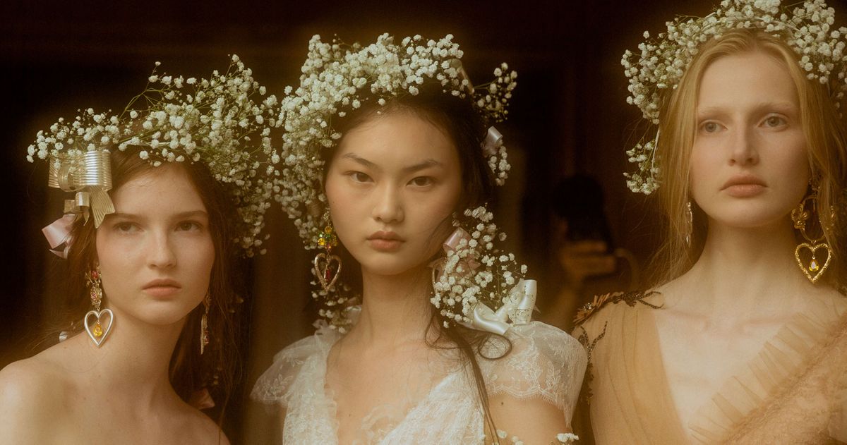 Best Beauty, Hair Looks From Paris Couture Fall 2017 Runway