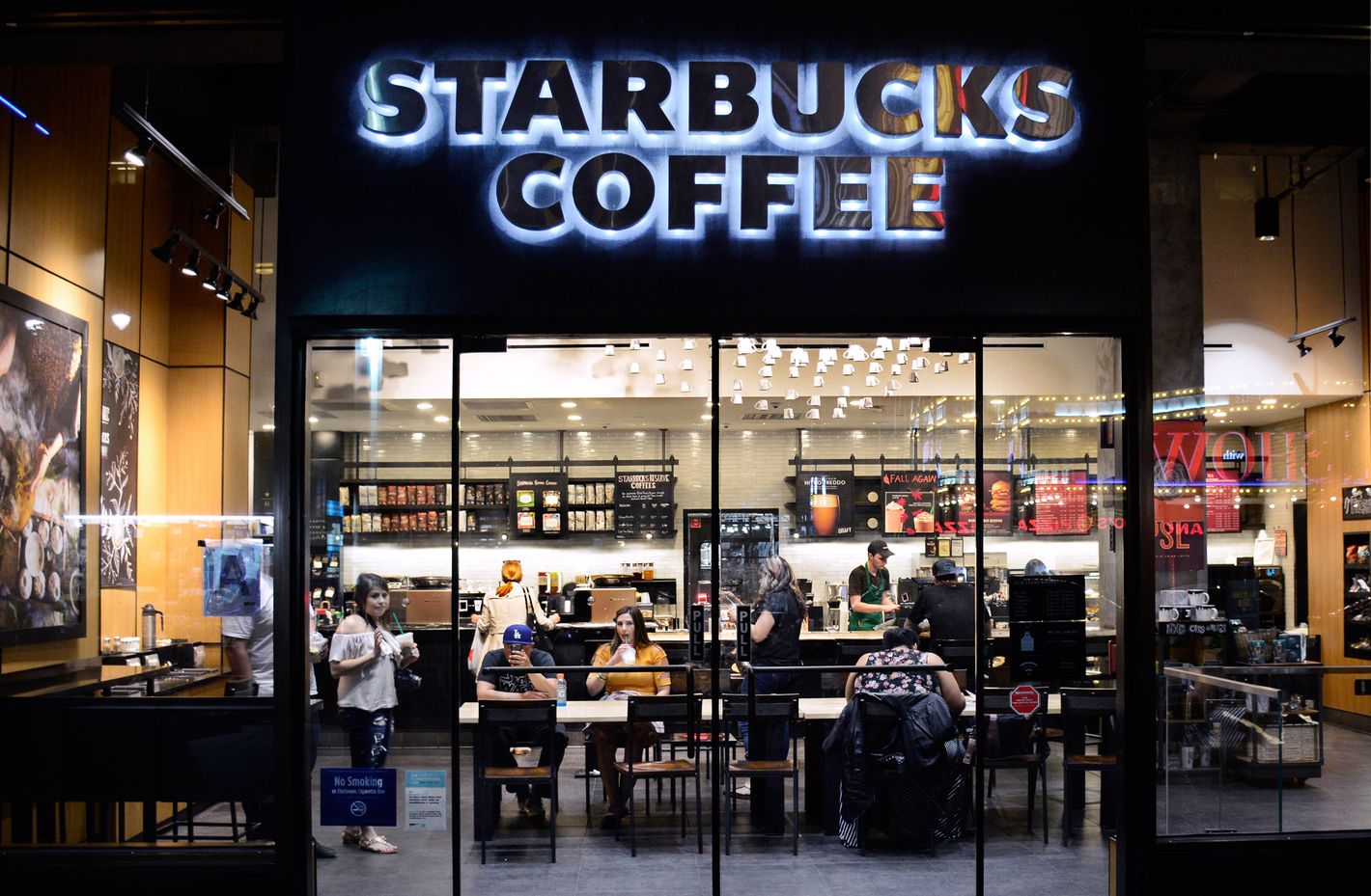 Starbucks closes Hawaii stores for racial-bias training