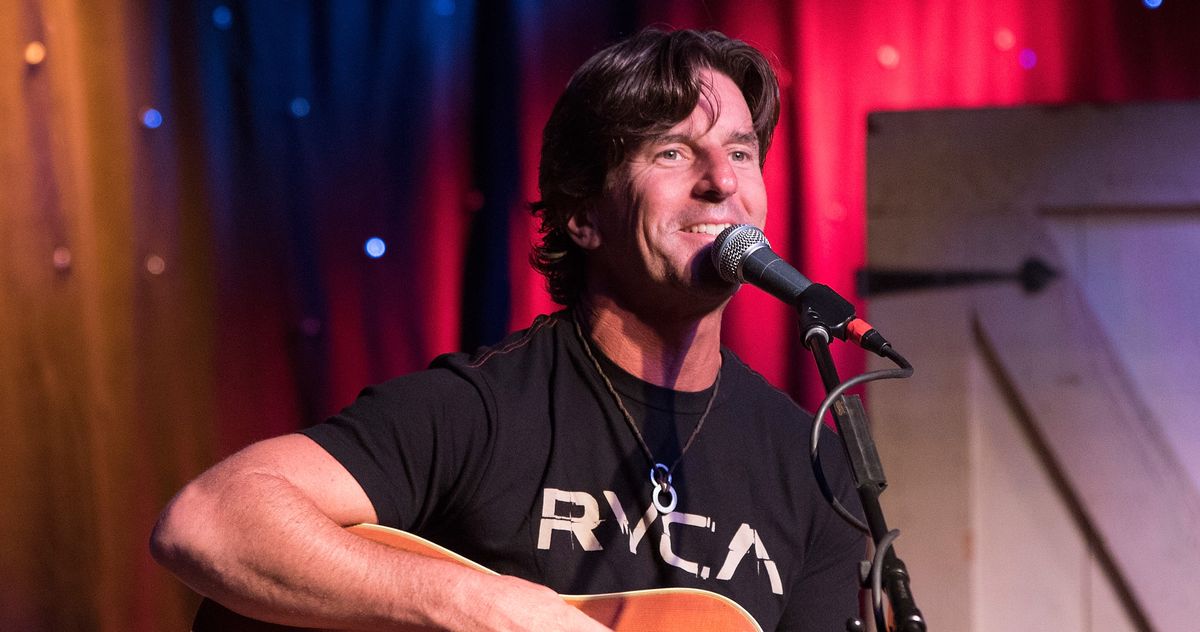 ‘Jesus, Take the Wheel’ Songwriter Brett James Dies in a Plane Crash at 57
