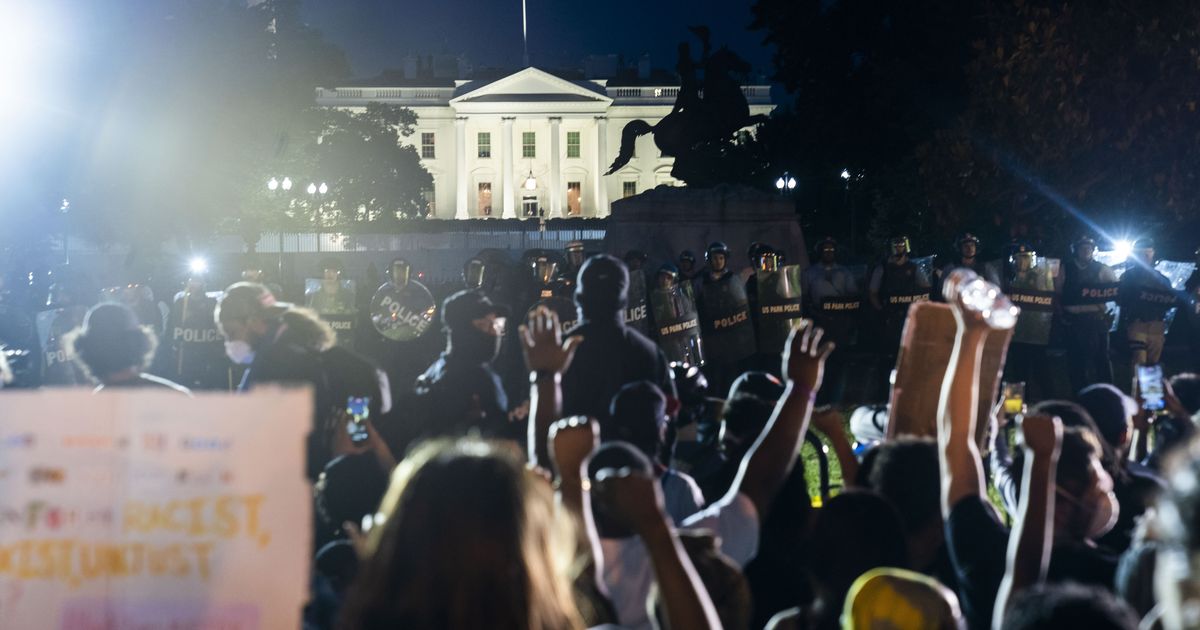 At the White House, the Lights Were Off