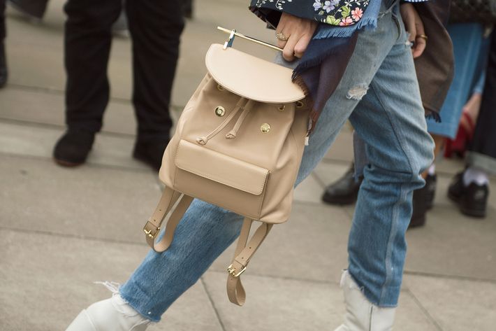 Bags That Will Make Your Outfit Look Good - Youngisthan