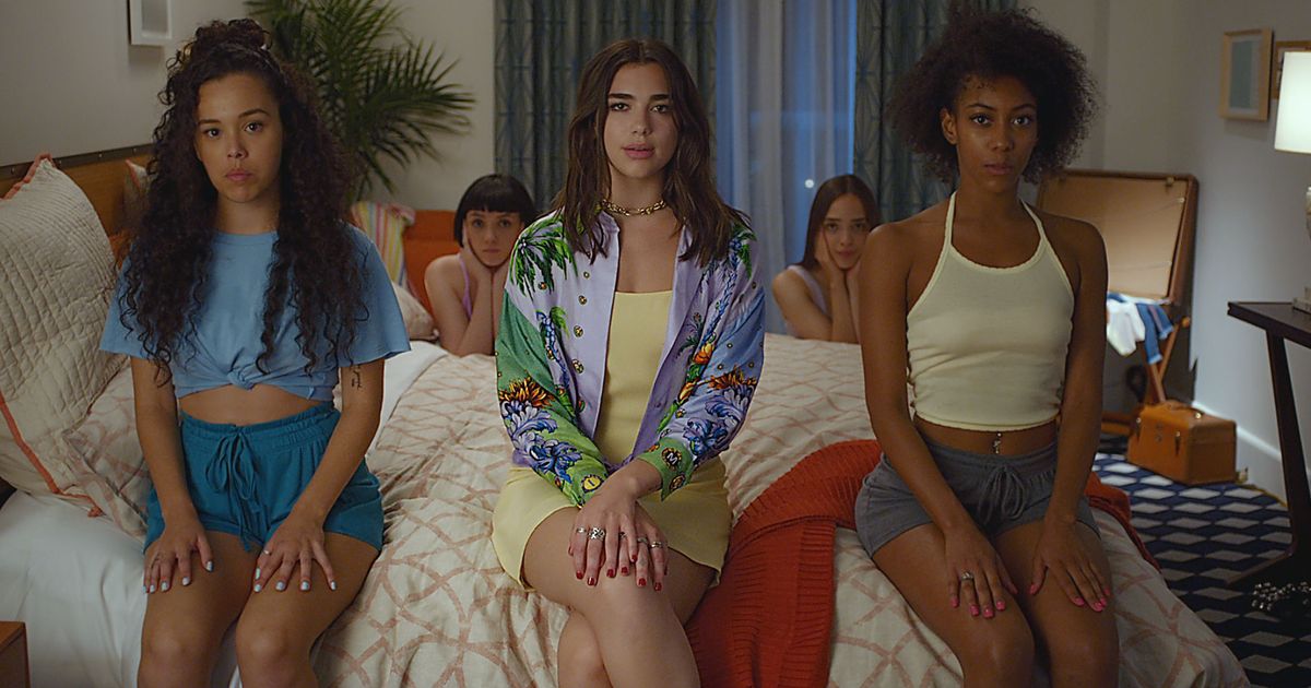 Dua Lipa Takes Us Behind the Scenes of the ‘New Rules’ Video