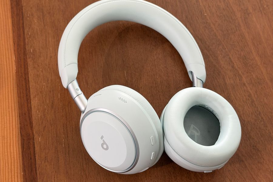 The Soundcore Space 2s Are My New Favorite Budget Headphones