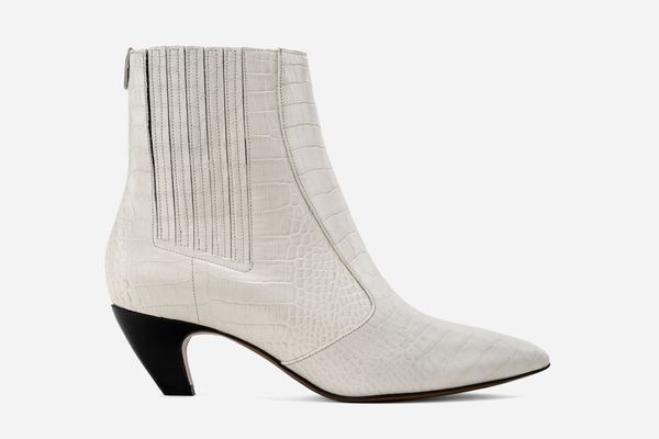 Kati boots in ivory crocco
