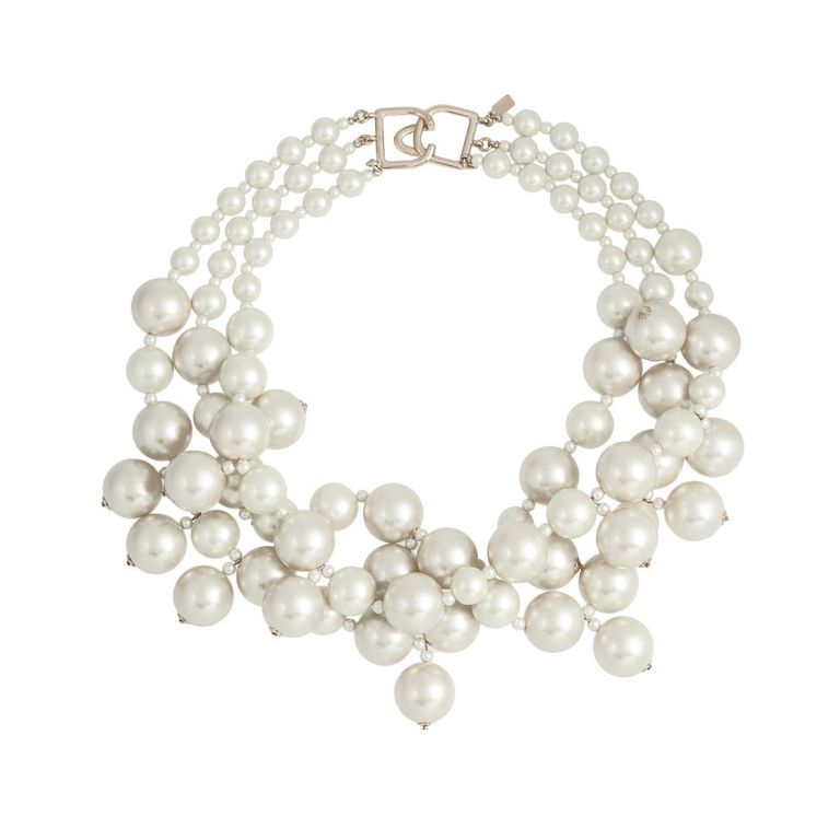 17 Interesting, Unexpected Ways to Wear Pearls