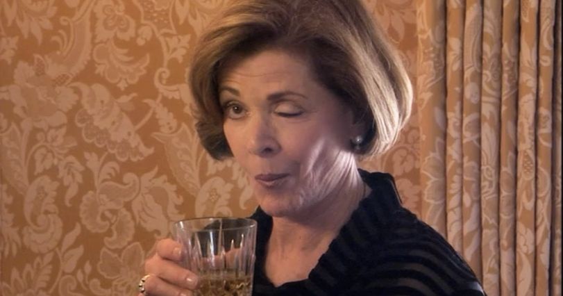 發展受阻傑西卡沃爾特 (Jessica Walter) 談 5 個經典的露西爾布魯斯 (Lucille Bluth) GIF