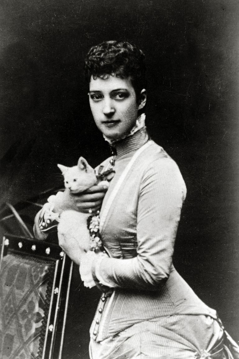 The 50 Most Fabulous (and Famous) Cat Ladies of All Time