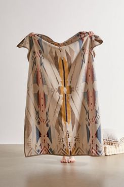 Pendleton White Sands Jacquard Throw Blanket