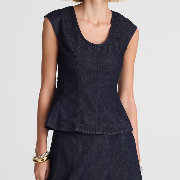 Madewell Denim Seamed Scoopneck Top in Rinse Wash