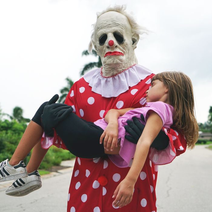 scary clown couple costumes