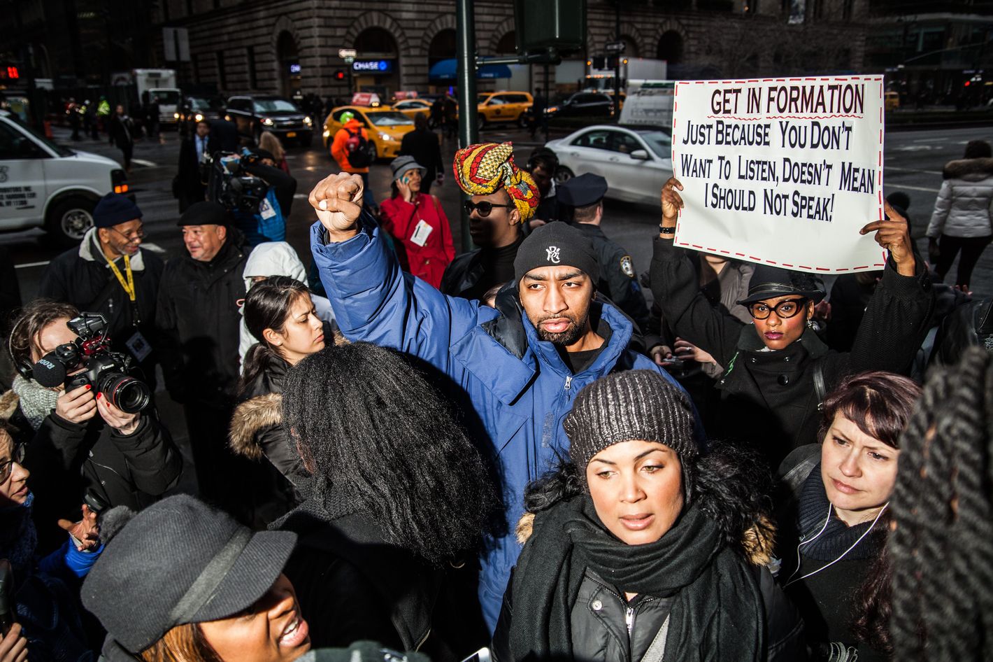 Beyoncé Super Bowl Performance Inspires Protest, Counter-protest