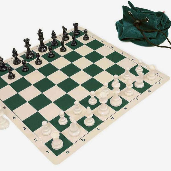 Wholesale Chess Silicone Pieces and Board Chess Set Combo (with Drawstring Bag)