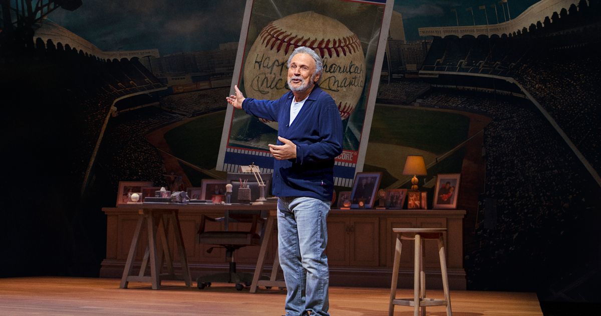 Billy Crystal Plays to His Base in 860