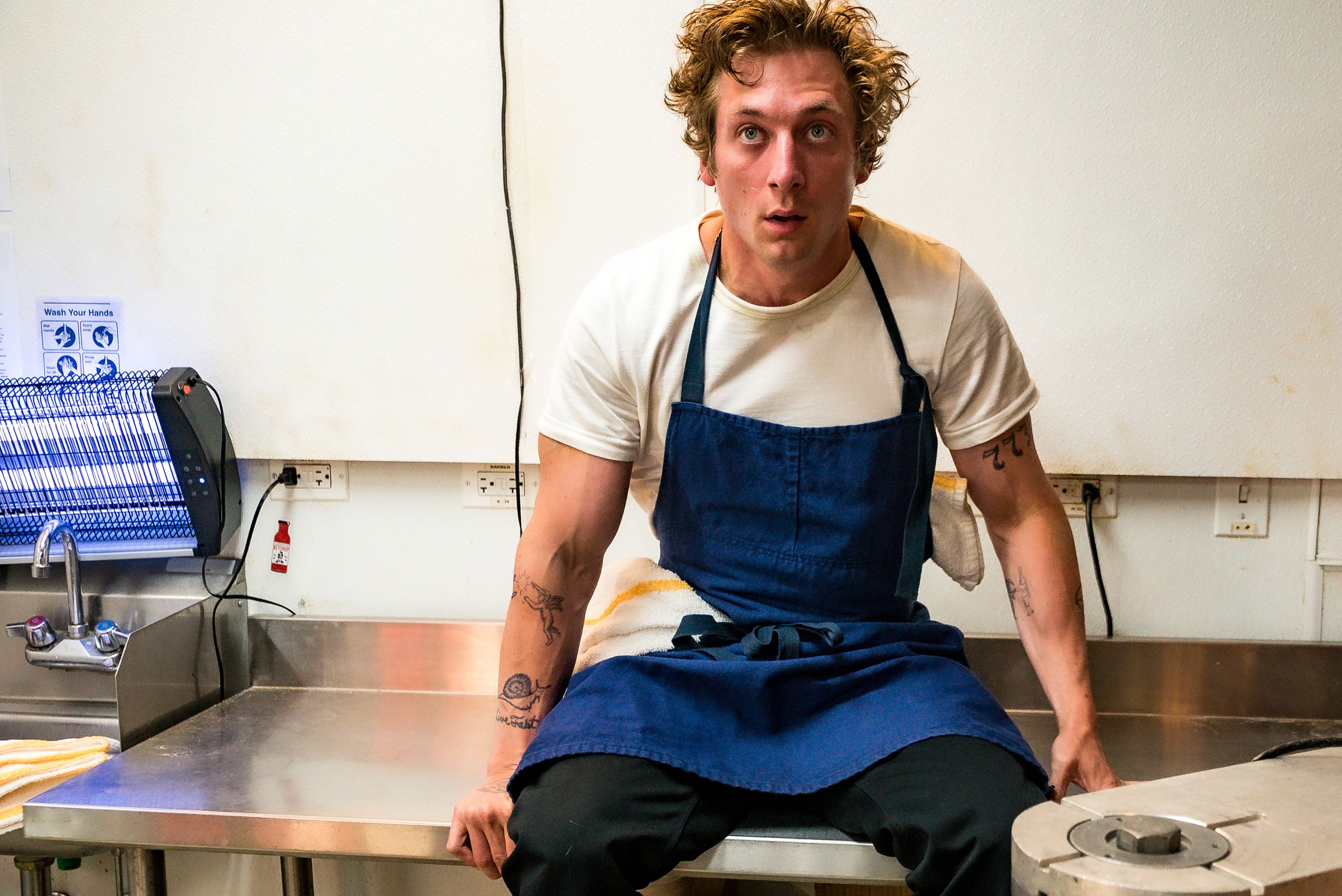 Få Baby Spænde We Found Jeremy Allen White's T-shirt From 'The Bear' | The Strategist