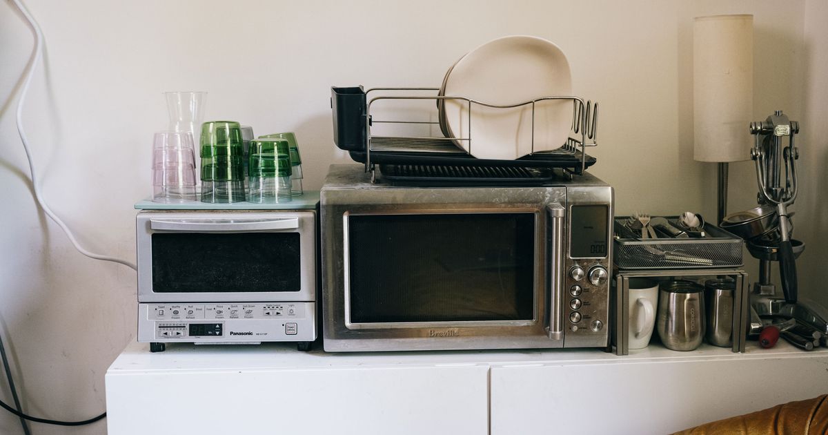 What an Apartment With No Kitchen Is Really Like During a Pandemic
