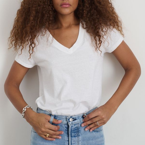 Alex Mill Elliott V Neck Tee in Cotton