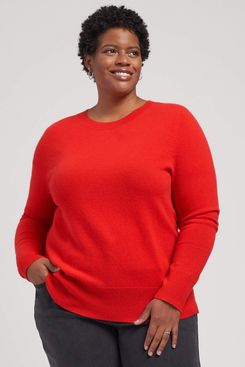 Universal Standard Essential Cashmere Crew in Red