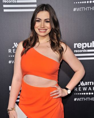 Sophie Tweed-Simmons.