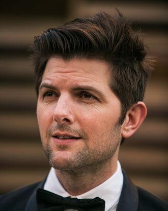 Adam Scott arrives to the 2014 Vanity Fair Oscar Party on March 2, 2014 in West Hollywood, California. AFP PHOTO/ADRIAN SANCHEZ-GONZALEZ (Photo credit should read ADRIAN SANCHEZ-GONZALEZ/AFP/Getty Images)