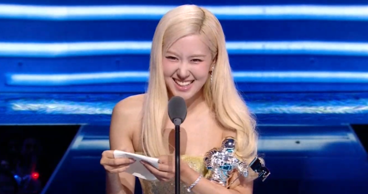 VMAs 2025: Rosé Dedicates This Award to …Rosé