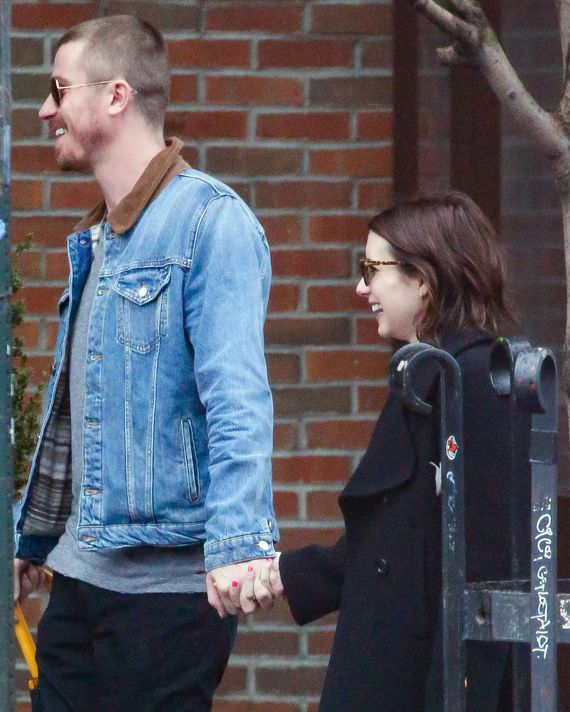 What S Going On With Emma Roberts And Garrett Hedlund