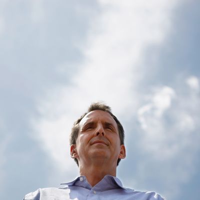 DES MOINES, IA - AUGUST 12: Republican presidential candidate and former Minnesota Governor Tim Pawlenty talks to voters at the Des Moines Register's Soapbox during the second day of the Iowa State Fair August 12, 2011 in Des Moines, Iowa. All of the Republican presidential hopefuls are visiting the fair ahead of Saturday's Iowa Straw Poll to greet voters and engage in traditional Iowa campaigning rituals. (Photo by Chip Somodevilla/Getty Images)