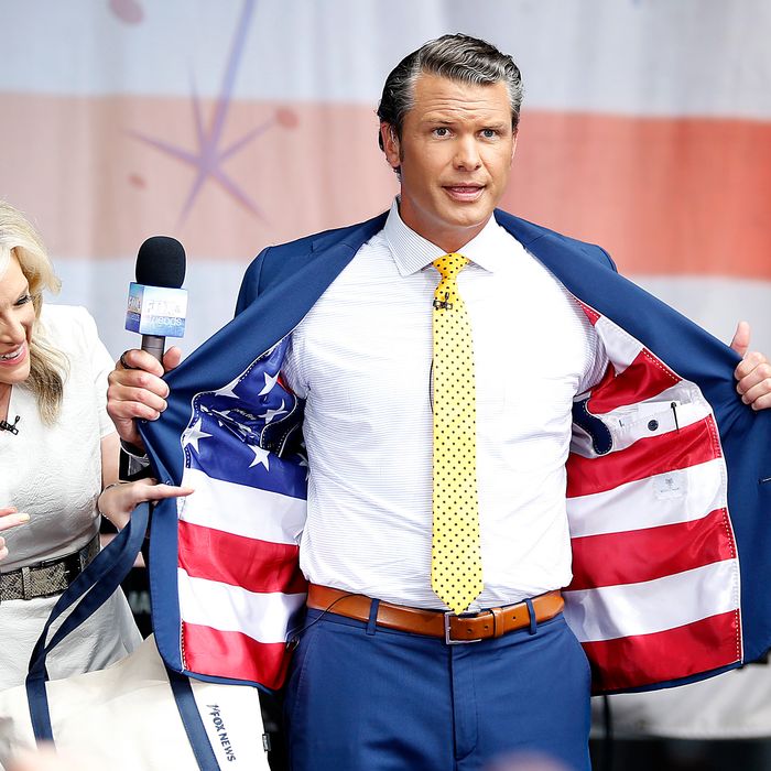 Trump Pentagon Pick Pete Hegseth Opposes Women in Combat