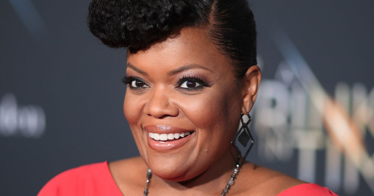 Yvette Nicole Brown Steps In as Interim Host of Talking Dead