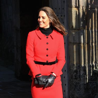 GLENROTHES, SCOTLAND - FEBRUARY 25:  Kate Middleton visit the University of St Andrews,as Patrons of the 600th Anniversary Appeal at University of St Andrews on February 25, 2011 in Glenrothes, Scotland. The couple returned to the university where they first met to launch a fundraising campaign for a new GBP 13 million scholarship and students support. The couple will marry in a much anticipated ceremony at Westminster Abbey on April 29th. (Photo by Danny Martindale/FilmMagic) *** Local Caption *** Kate Middleton