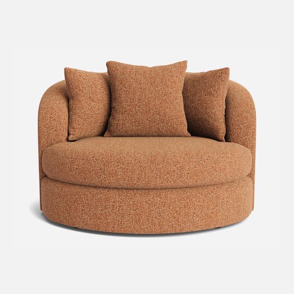 Amelia Grand Chair