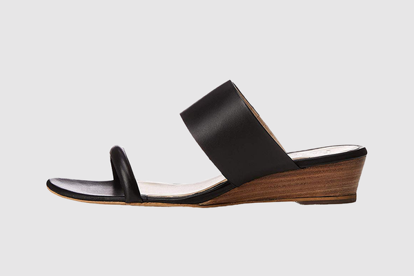 Amazon Brand - find. Women's Wide Band Mule Sandal