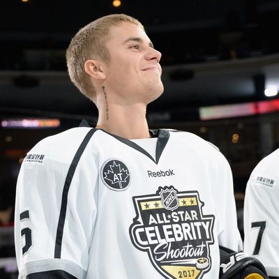 NHL Fever: Justin Bieber, Britney Spears and more stars who've